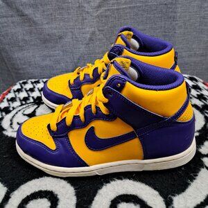 Size 3Y Nike Dunk High Lakers Purple Gold Preschool DZ4455-500 Kids
